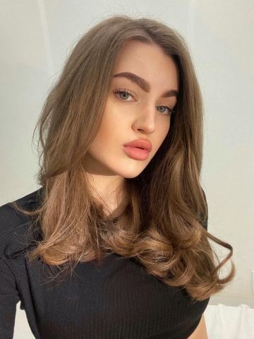 Яна Реал Миниатюрная Брюнетка